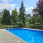 Appartement Schitterend In Het Bos *
